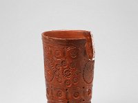 Ame Ker 15  Ame Ker 15, Mexiko, Bundesstaat Jalisco, Guadalajara/Tonalá, Kolonialzeit, 17./18. Jahrhundert, Becher, búcaro, Ton, H 13,7 cm, Dm 8 cm : Museumsfoto: Claus Cordes, Bestandskatalog Ethnologie